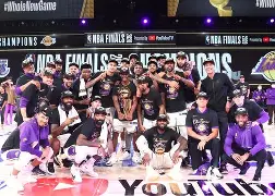 星空体育app-埃因霍温训练开放日；国际比赛日队长鼓劲引欢呼；NBA总决赛在即；纪律约束更严格的简单介绍