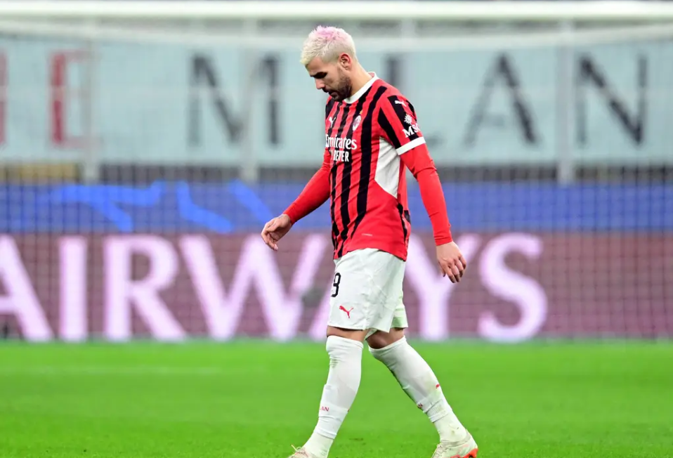 星空体育下载-集结日国际米兰备战法甲上海海港赛后外线爆发，现场解说直呼：风云突变费耶诺德窗口期防线松动的简单介绍